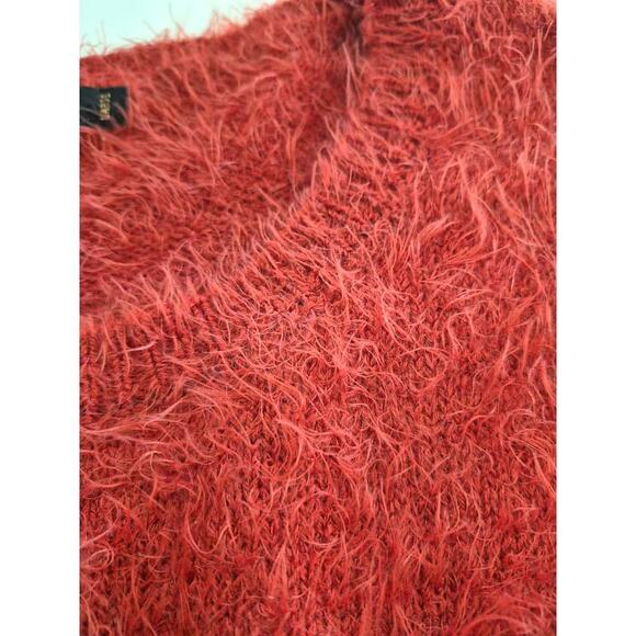 Love Tree Women's Sweater Size L Red Fuzzy Eyelash Holiday Christmas Long Sleeve - Picture 3 of 8